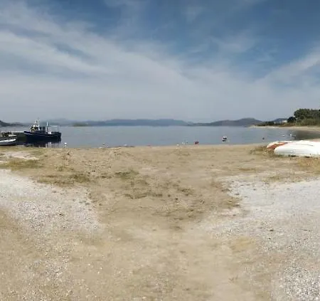 Nea Stira Kondilia * Nea Styra