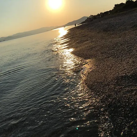 Nea Stira Kondilia Apartman